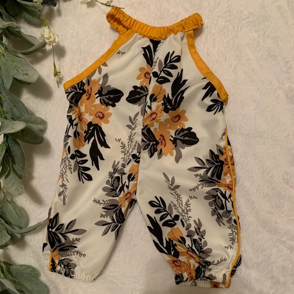 Baby romper - Picture 2 of 2